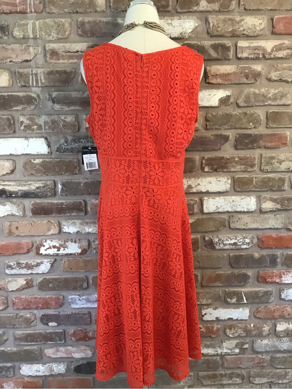 Gabby Skye Women's Coral Lace Fit-and-Flare Midi Dress 14 NEW - Picture 3 of 7
